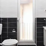 아파트 2 Bedroom Stunning In 닌