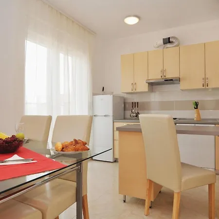 2 Bedroom Stunning In 닌