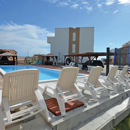 Apartament 2 Bedroom Stunning In Nin