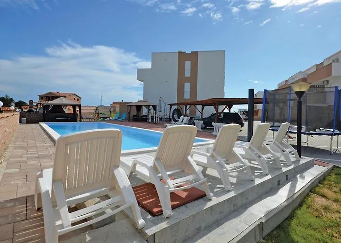 Apartament 2 Bedroom Stunning In Nin