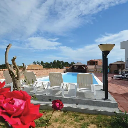 2 Bedroom Stunning In