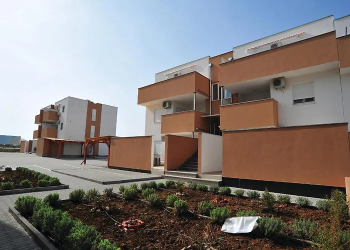 Апартаменты 2 Bedroom Stunning In