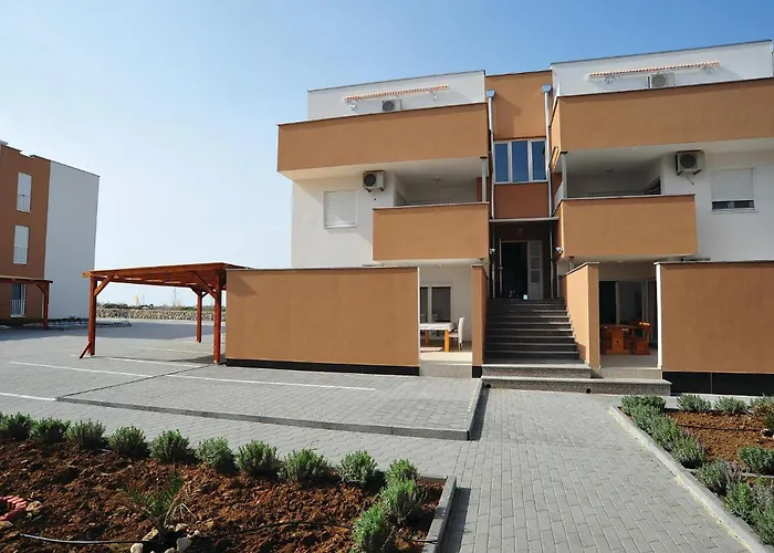 Апартаменты 2 Bedroom Stunning In *